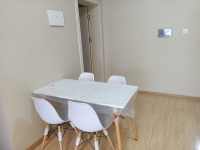 2室2廳2陽臺 譽(yù)峰峰景餐廳