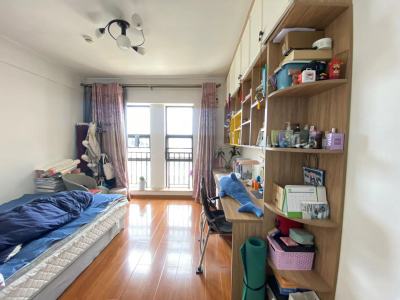 3室2廳2陽臺 萬象名城