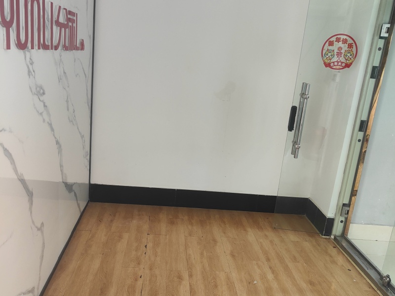 147㎡ 国际银座写字楼内景图