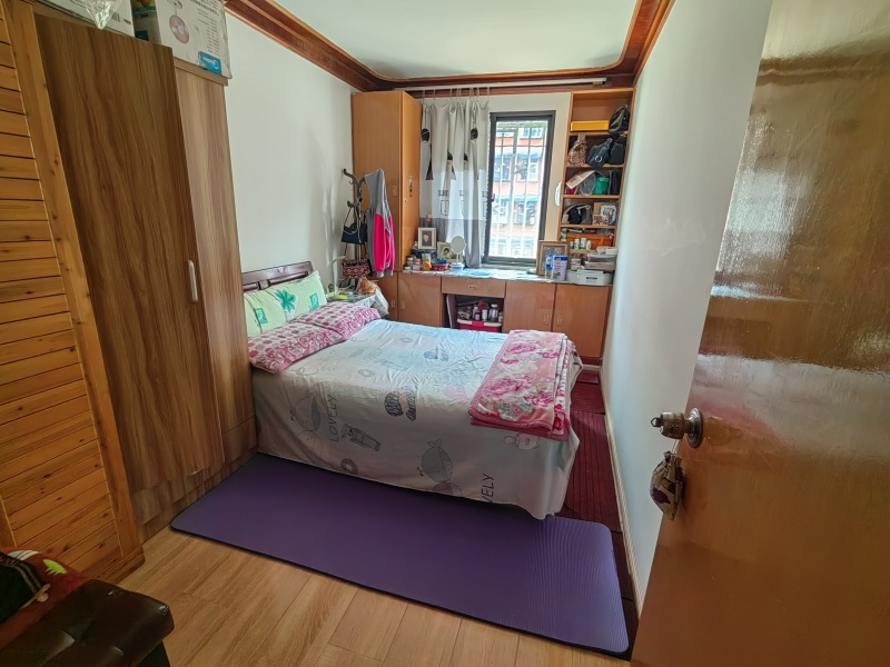 4室2廳1陽臺 金星小區(qū)書房