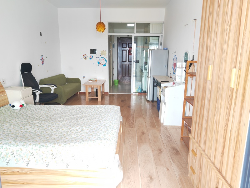 1室1廳1陽臺(tái) 龍湖水晶酈城客廳