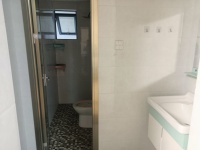 2室2廳2陽臺 譽(yù)峰峰景衛(wèi)生間