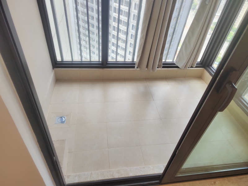 3室2廳1陽(yáng)臺(tái) 金地九樾陽(yáng)臺(tái)