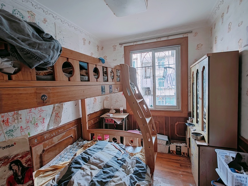 3室2廳1陽臺 南疆花園臥室