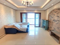 4室2廳1陽臺 金地悅天下一期客廳