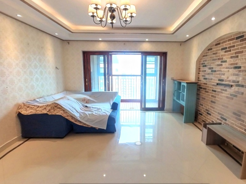 4室2廳1陽臺 金地悅天下一期客廳