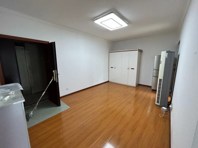 3室2廳2陽臺 山海灣客廳