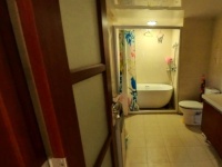 4室2廳1陽臺 金地悅天下一期衛(wèi)生間