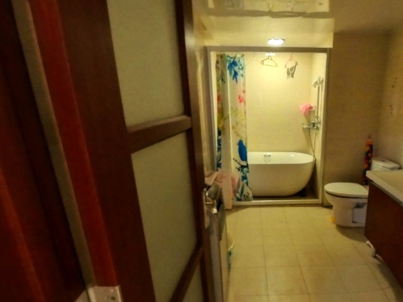 4室2廳1陽臺 金地悅天下一期衛(wèi)生間