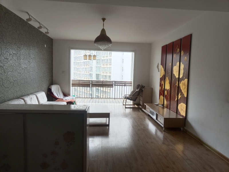 4室2廳1陽臺(tái) 云南映象C區(qū)客廳