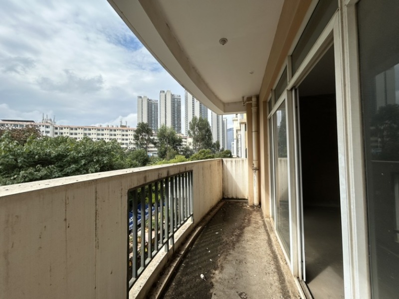 5室3廳2陽臺 白龍苑陽臺