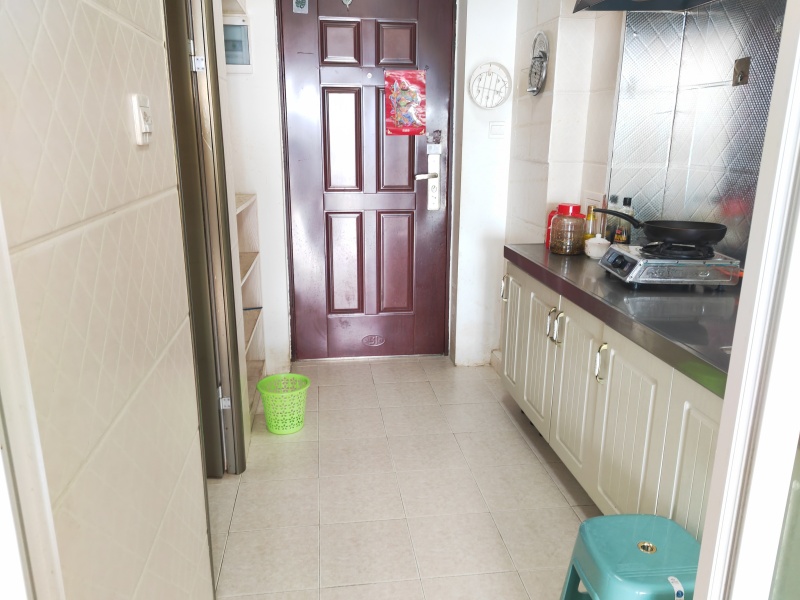 1室1廳1陽臺(tái) 龍湖水晶酈城門廳