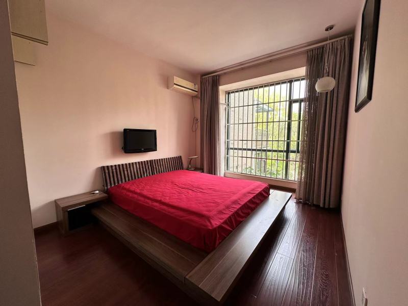 5室2廳3陽臺 都市楓林別墅臥室