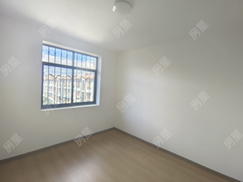 3室2廳1陽(yáng)臺(tái) 金星小區(qū)臥室