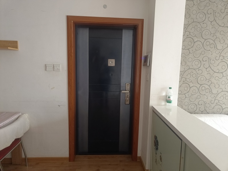 4室2廳1陽臺(tái) 云南映象C區(qū)門廳