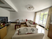 6室3廳2陽(yáng)臺(tái) 佳園上居別墅客廳