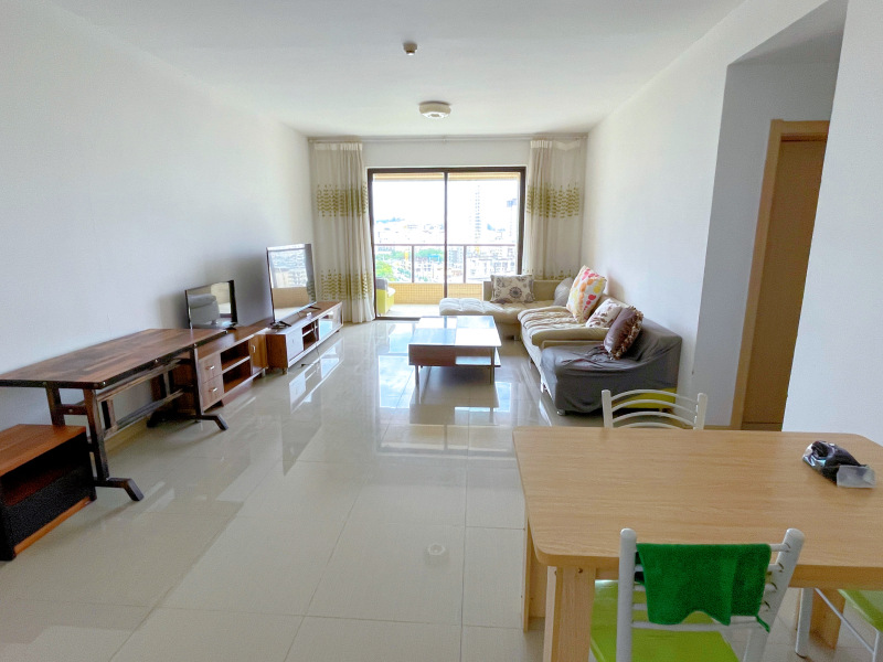 4室2廳2陽臺 俊發(fā)盛唐城星河郡（一期）客廳