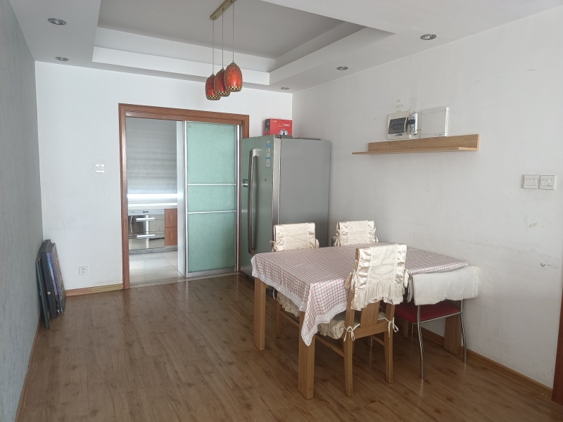 4室2廳1陽臺(tái) 云南映象C區(qū)餐廳