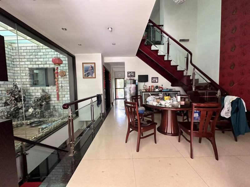 5室2廳3陽臺 都市楓林別墅餐廳