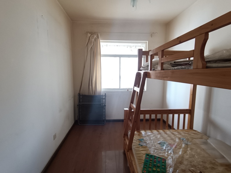 3室2廳2陽臺(tái) 恒安新鄰居客廳