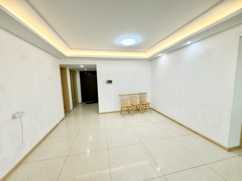 3室2廳2陽臺 濱江俊園后灣組團(tuán)餐廳