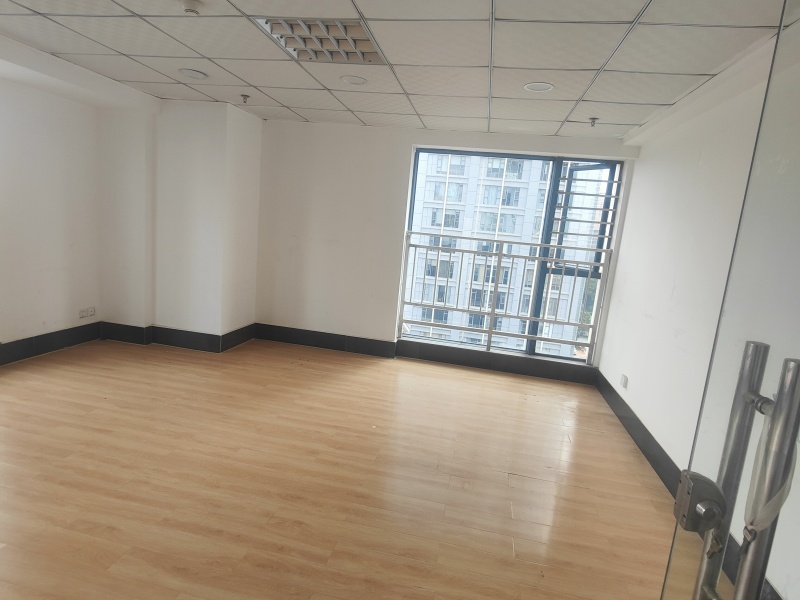 147㎡ 国际银座写字楼内景图