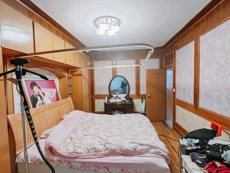 3室2廳1陽臺 南疆花園臥室