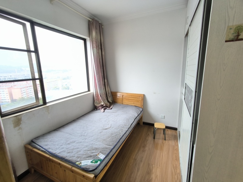 3室2廳1陽臺 南亞未來城臥室