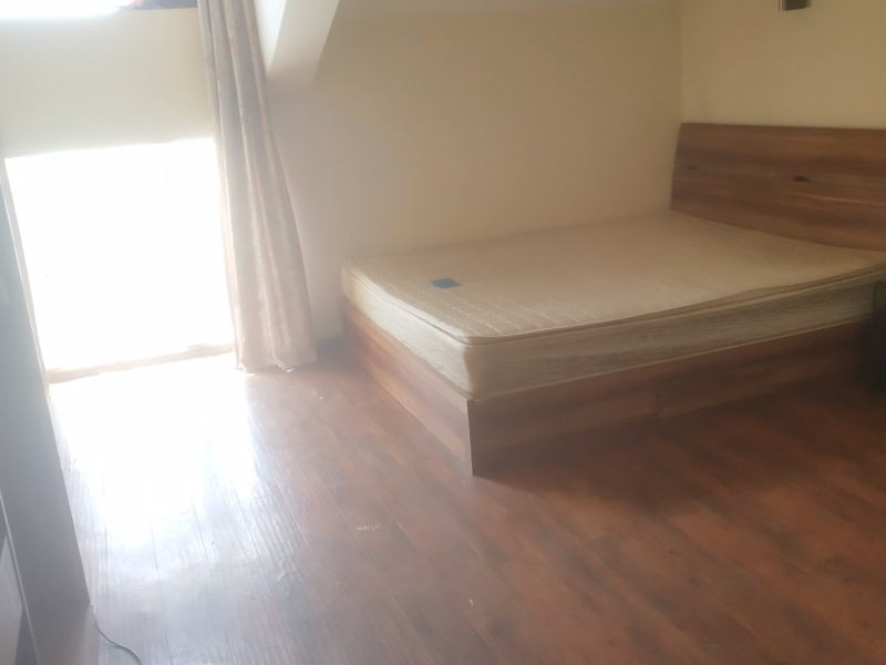 6室3廳3陽臺(tái) 南方公園臥室