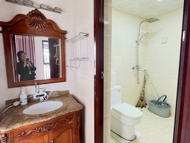 3室2廳2陽(yáng)臺(tái) 融城優(yōu)郡衛(wèi)生間