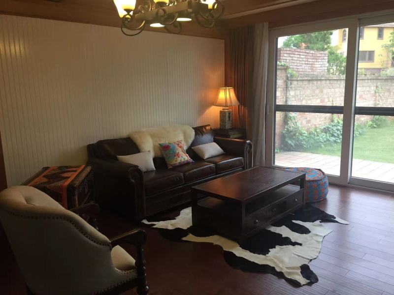 5室2廳2陽臺 昆明恒大國際健康城別墅客廳