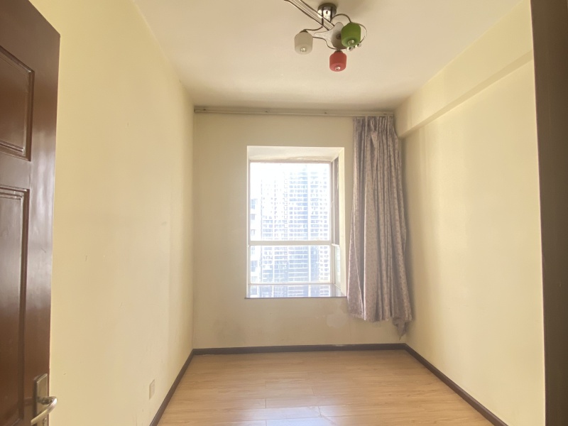 3室2廳2陽臺 遠(yuǎn)洋風(fēng)景臥室