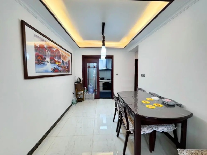 3室2廳 溪畔麗景餐廳