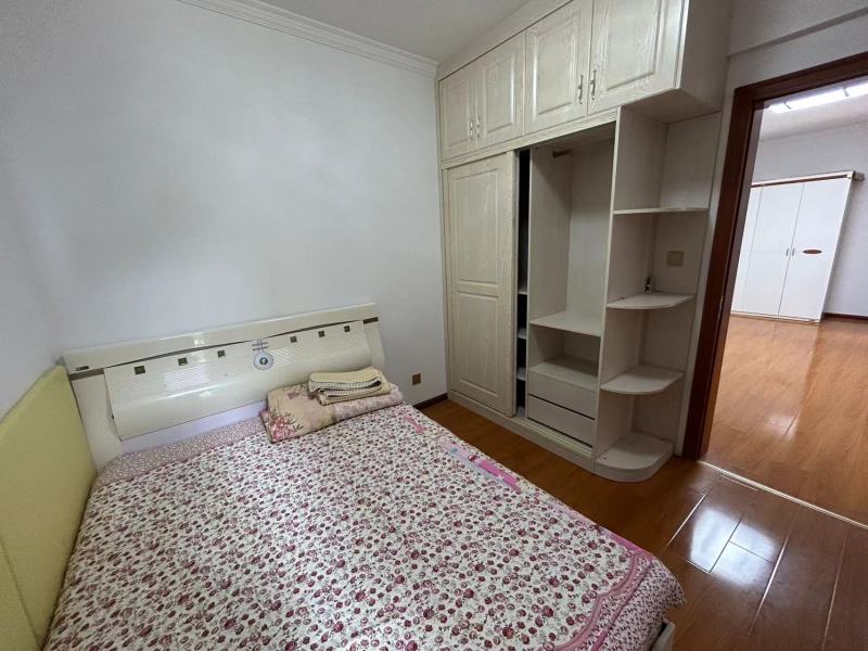 3室2廳2陽臺 山海灣臥室