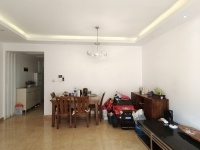 3室2廳2陽臺 花香四季餐廳