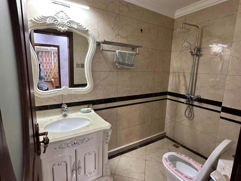 6室2廳1陽臺 立欣洲別墅衛(wèi)生間