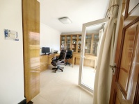 6室3廳2陽(yáng)臺(tái) 佳園上居別墅書(shū)房