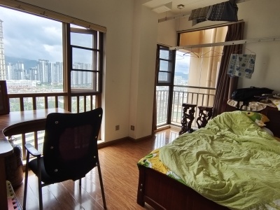 3室2廳2陽臺 花香四季臥室