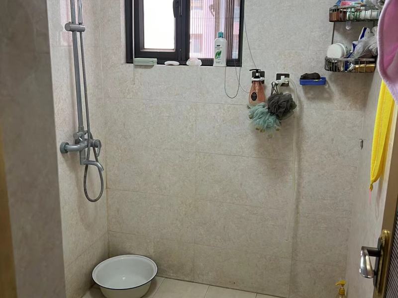 4室2廳2陽臺(tái) 和諧世紀(jì)衛(wèi)生間