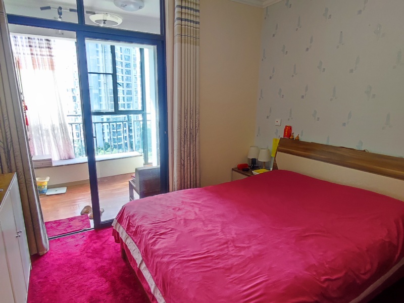 5室2廳4陽(yáng)臺(tái) 假日城市臥室