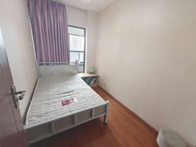 4室2廳2陽臺 葡萄街區(qū)天宇花園