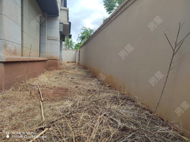 4室2廳3陽臺 昆明恒大云璽別墅自家花園