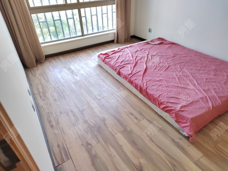 3室2廳2陽(yáng)臺(tái) 同德錦江嘉園臥室