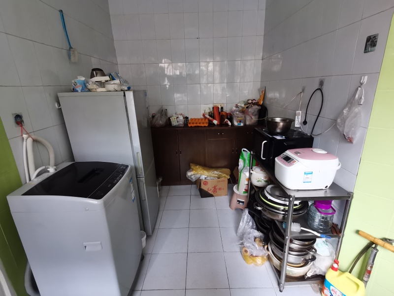 2室2廳1陽臺 怡康溫泉新村A區(qū)餐廳