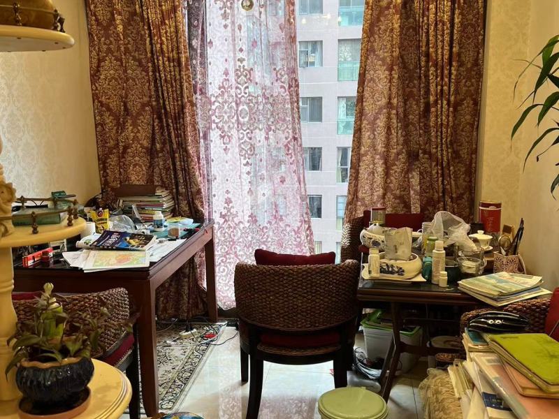 4室2廳2陽臺(tái) 和諧世紀(jì)臥室