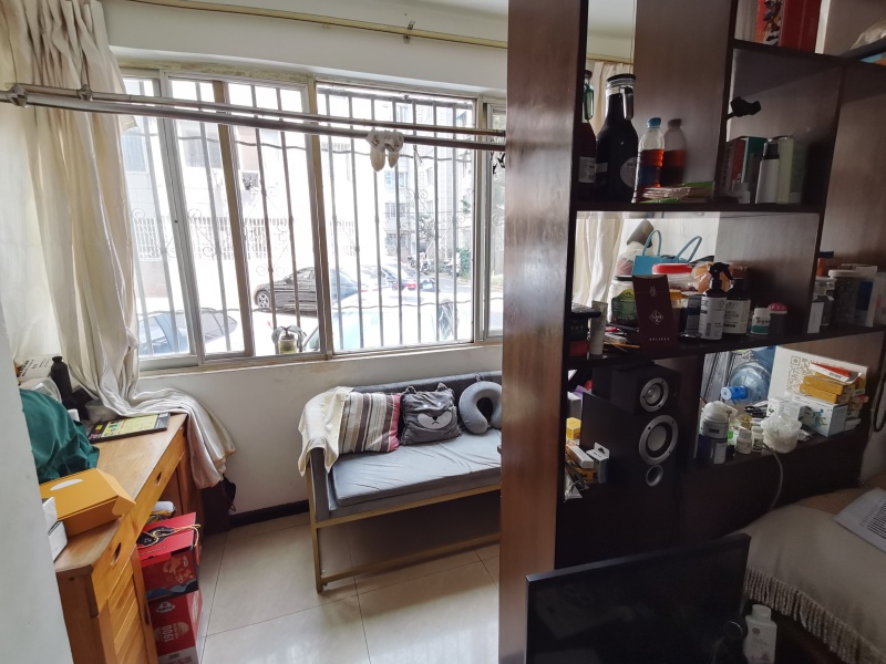 2室2廳1陽臺 怡康溫泉新村A區(qū)陽臺