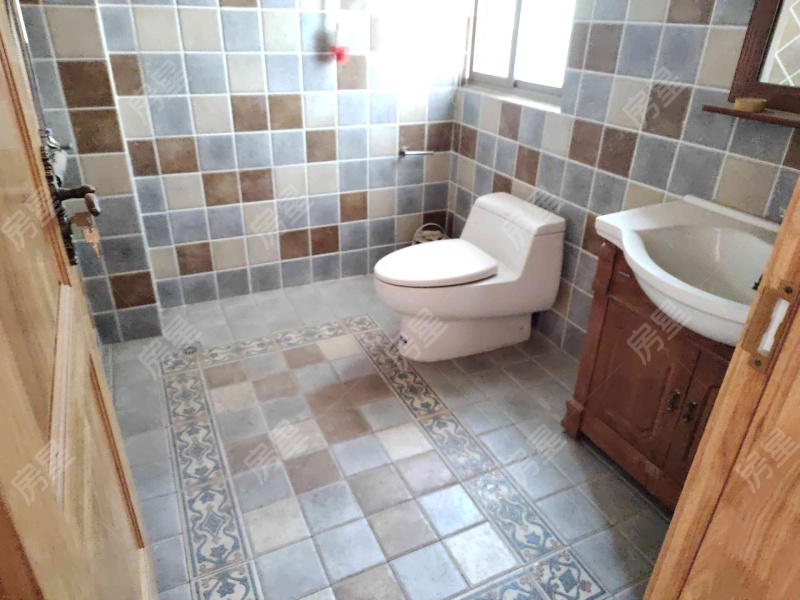 3室2廳2陽(yáng)臺(tái) 同德錦江嘉園衛(wèi)生間