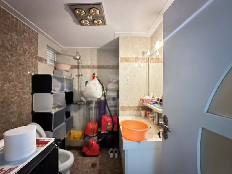 3室2廳2陽臺 晴朗云安衛(wèi)生間