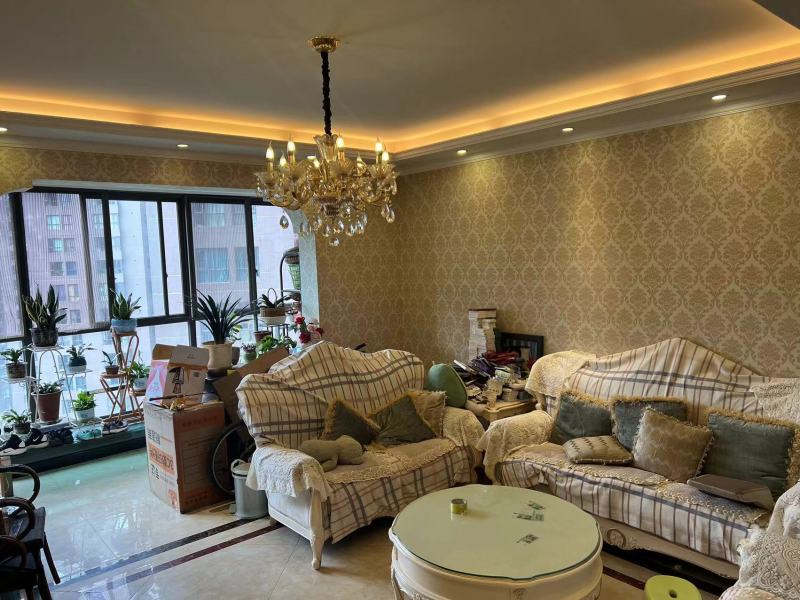 4室2廳2陽臺(tái) 和諧世紀(jì)客廳