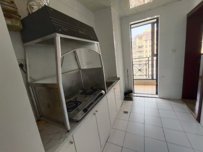 4室2廳2陽臺(tái) 新亞洲星體花園北區(qū)